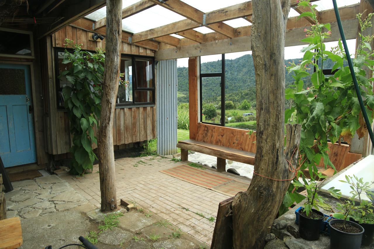 Earthbridge Guest House Hikutaia Екстериор снимка